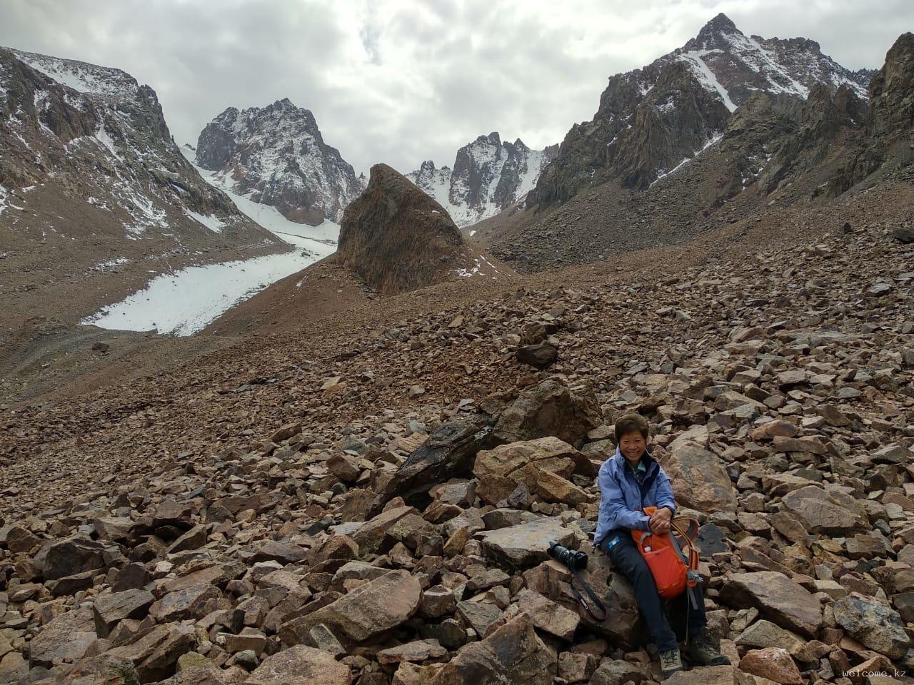 Bogdanovich Glacier Trekking Tour
